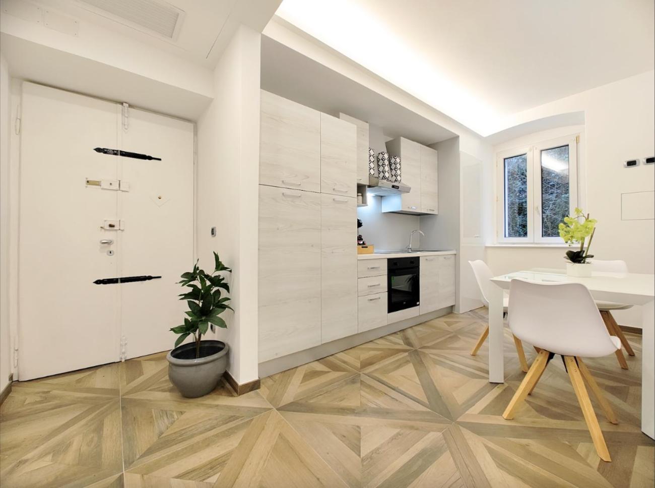 Trieste Stazione - Free Wifi Apartment ภายนอก รูปภาพ